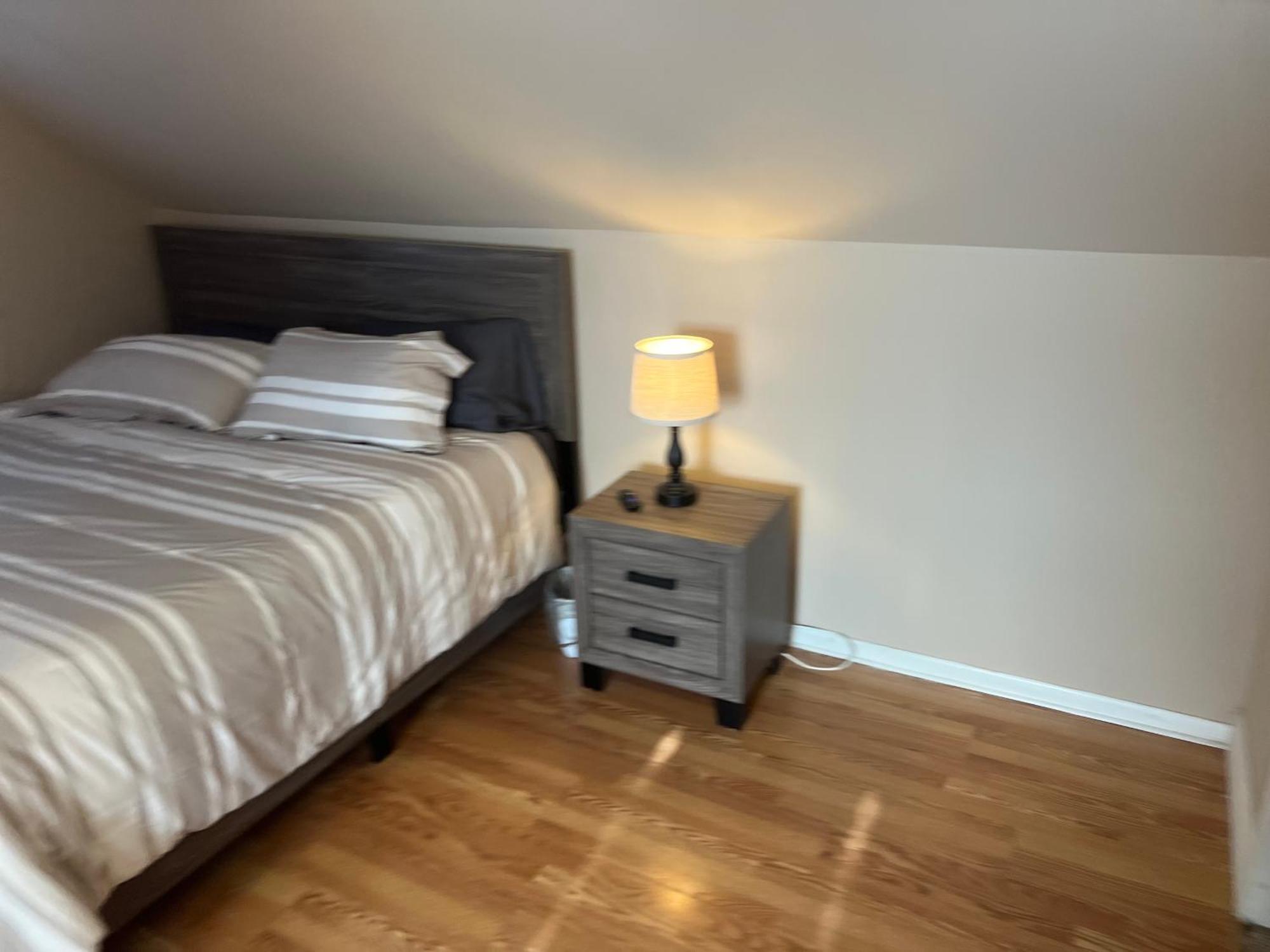Spacious 3 Bedroom Ewing Home -Quiet Трентон Экстерьер фото